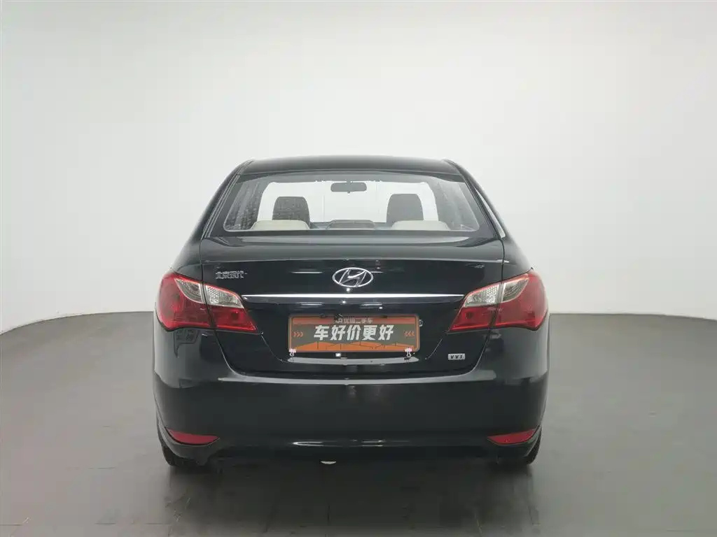 HYUNDAI CELESTA 2012