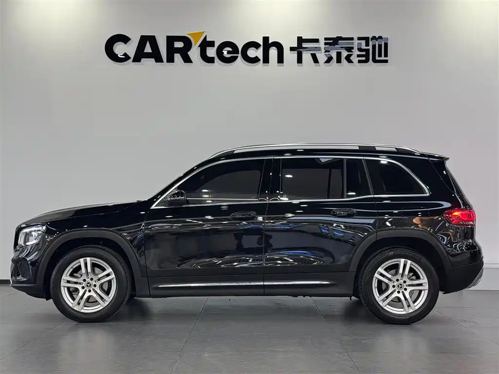 MERCEDES BENZ GLB 2023