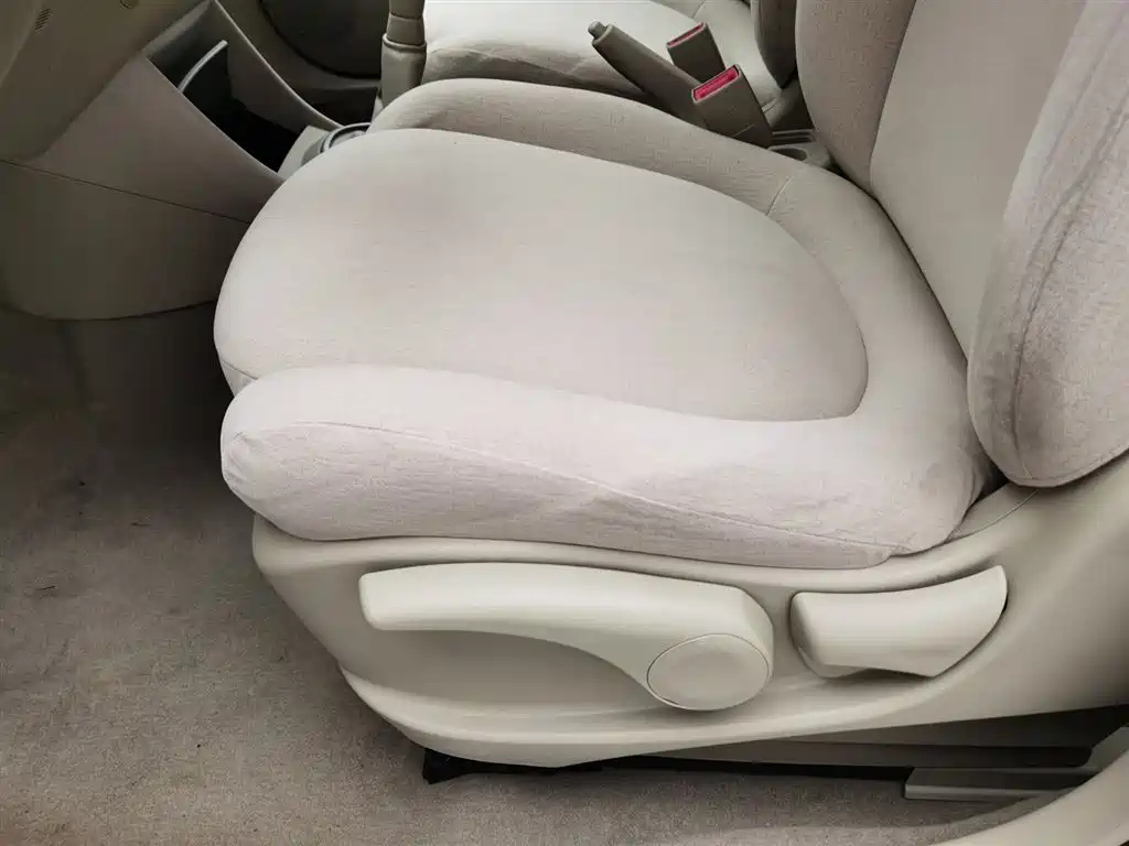 NISSAN SYLPHY 2016