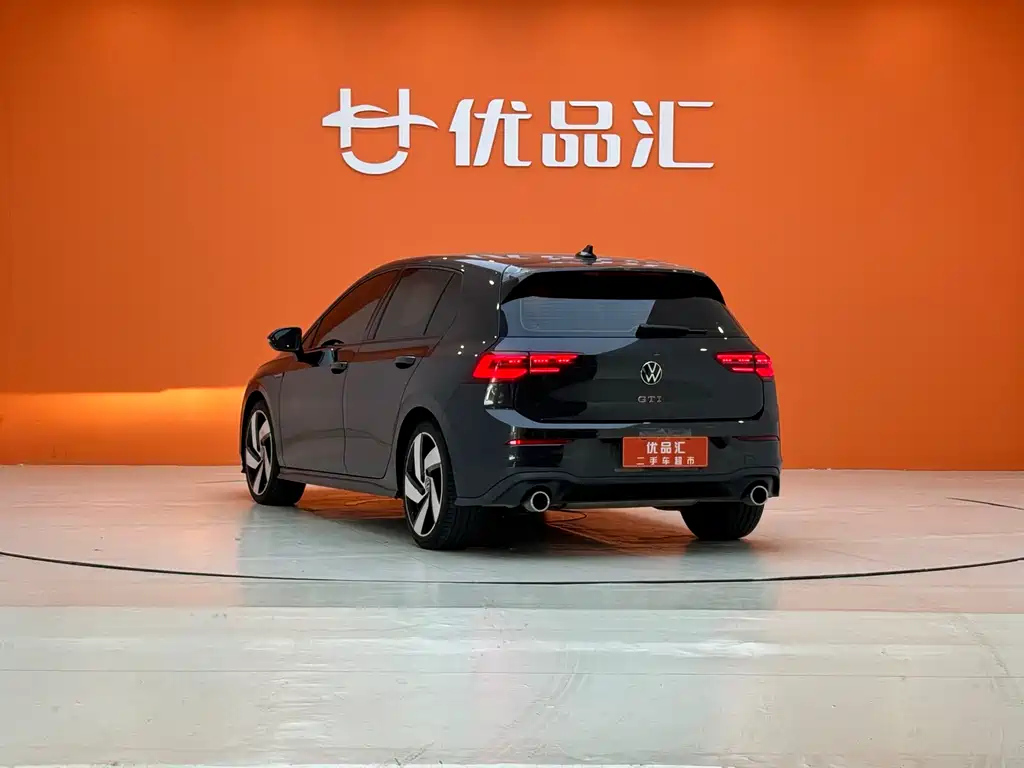 VOLKSWAGEN GOLF GTI 2021