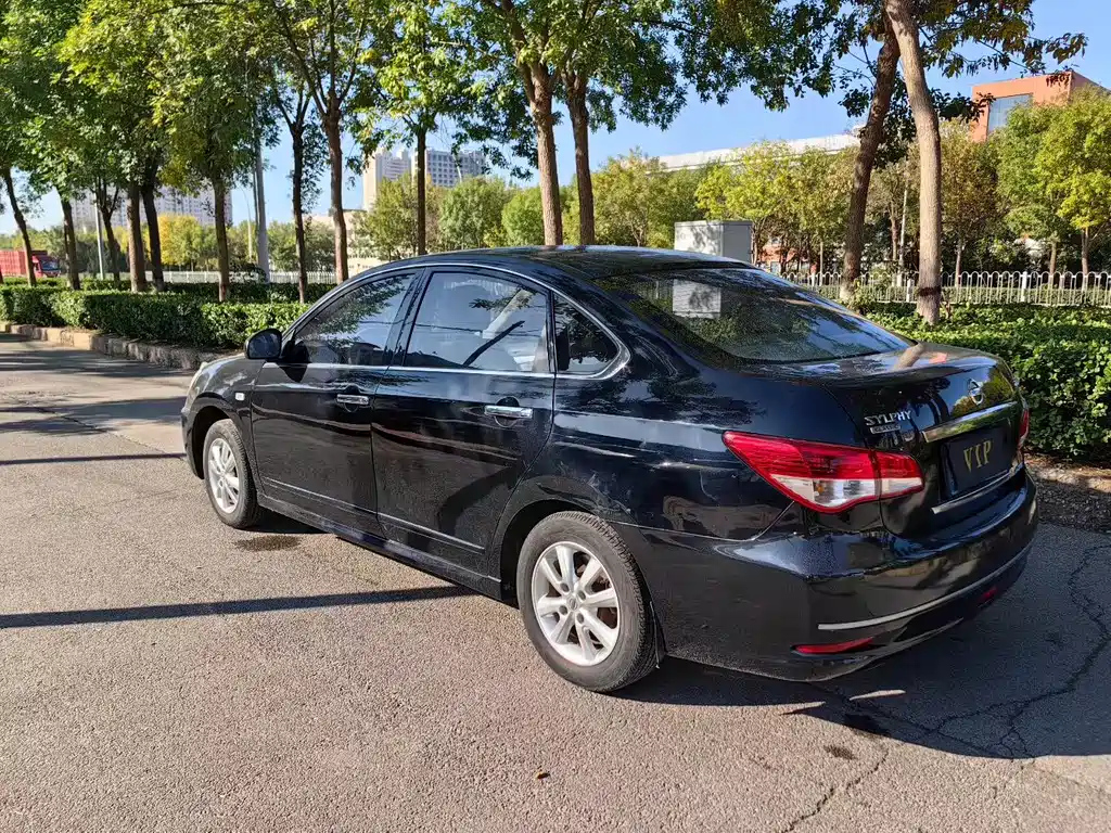 NISSAN SYLPHY 2014