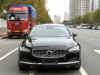 VOLVO S90 2022