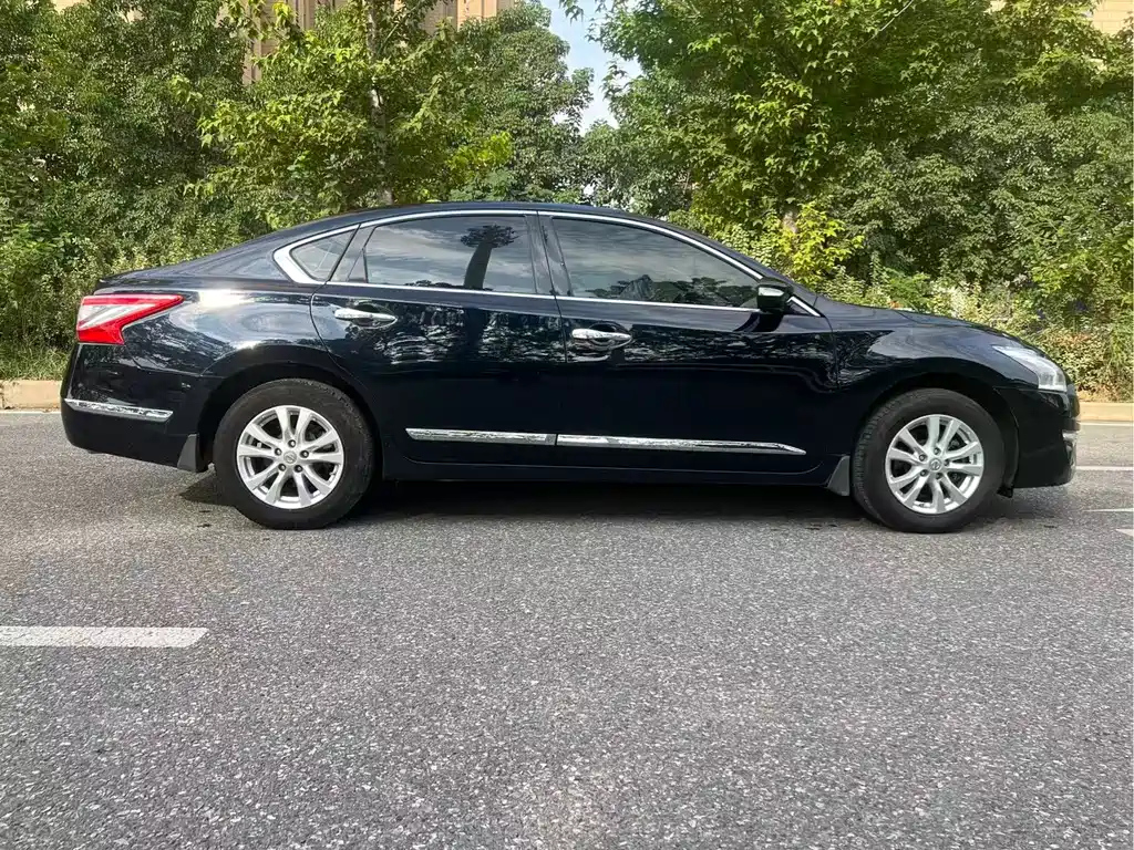 NISSAN TEANA 2014