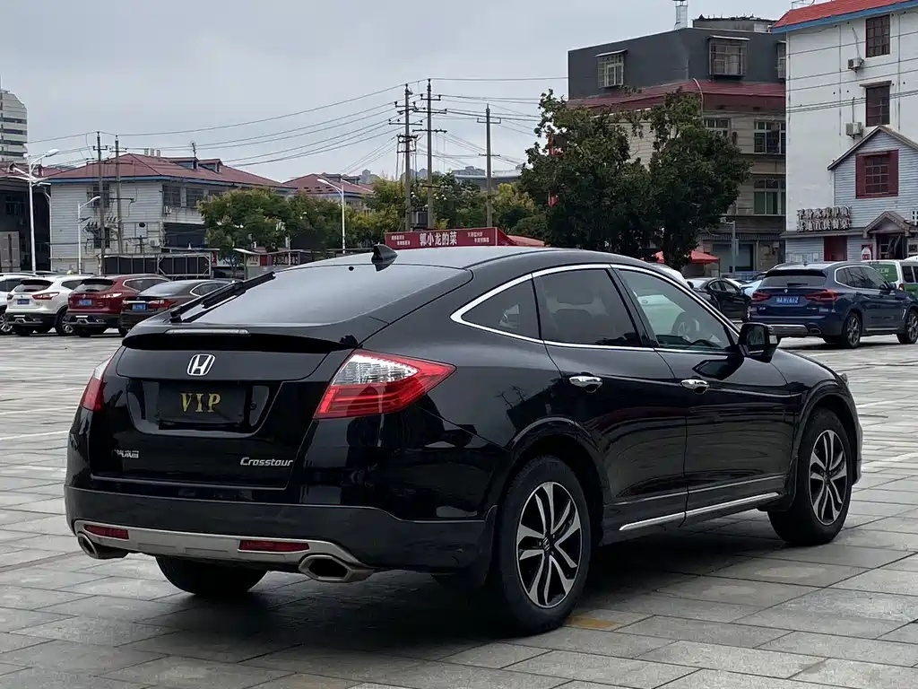 HONDA CROSSTOUR 2016