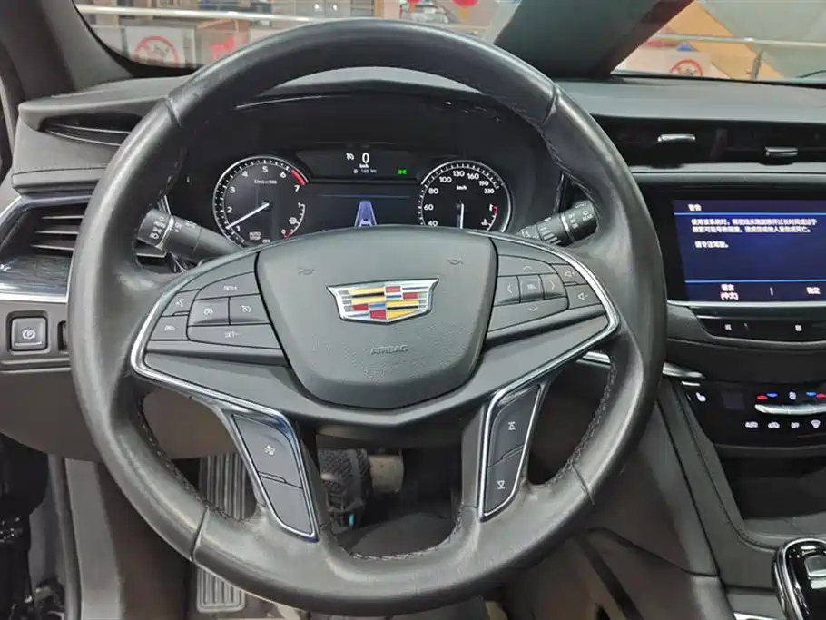 CADILLAC XT5 2021