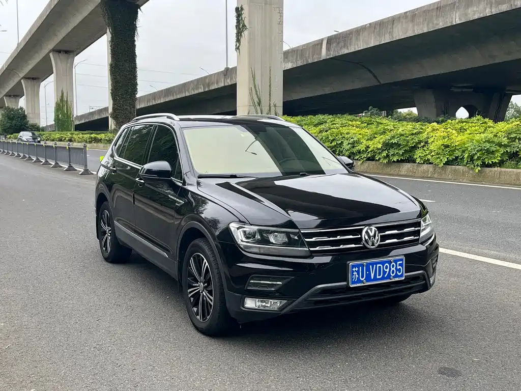 VOLKSWAGEN TIGUAN L 2020