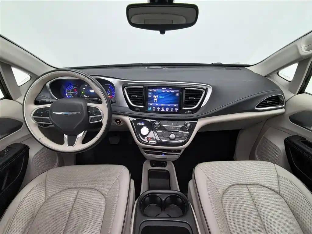 CHRYSLER BIG 捷龙PHEV IMPO 2019