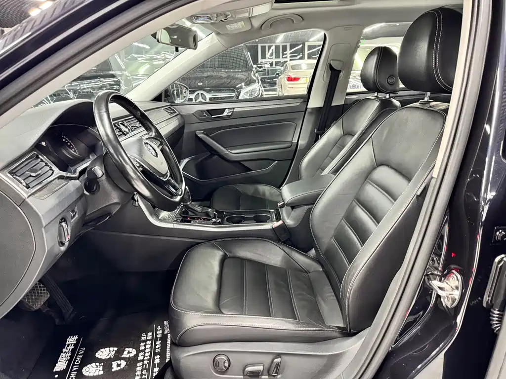 VOLKSWAGEN PASSAT 2016