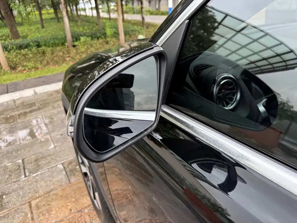 MERCEDES BENZ GLB 2021