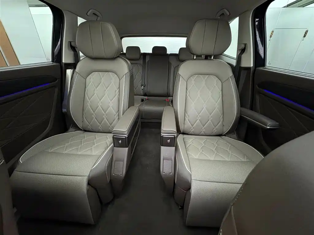 VOLKSWAGEN VILORAN 2024