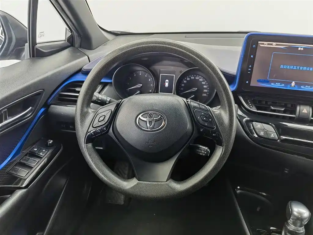 TOYOTA C-HR 2018