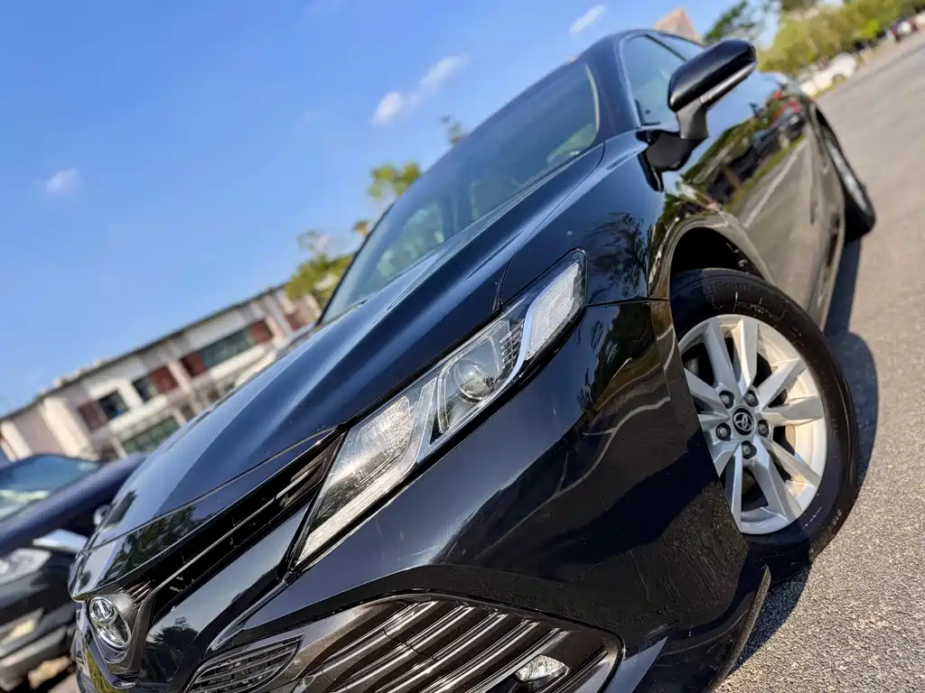 TOYOTA CAMRY 2018