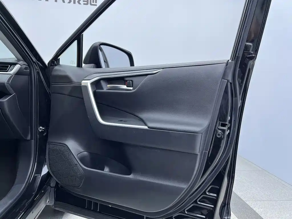 TOYOTA WILDLANDER 2022