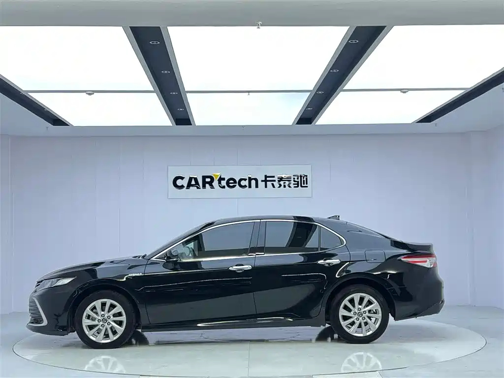 TOYOTA CAMRY 2022