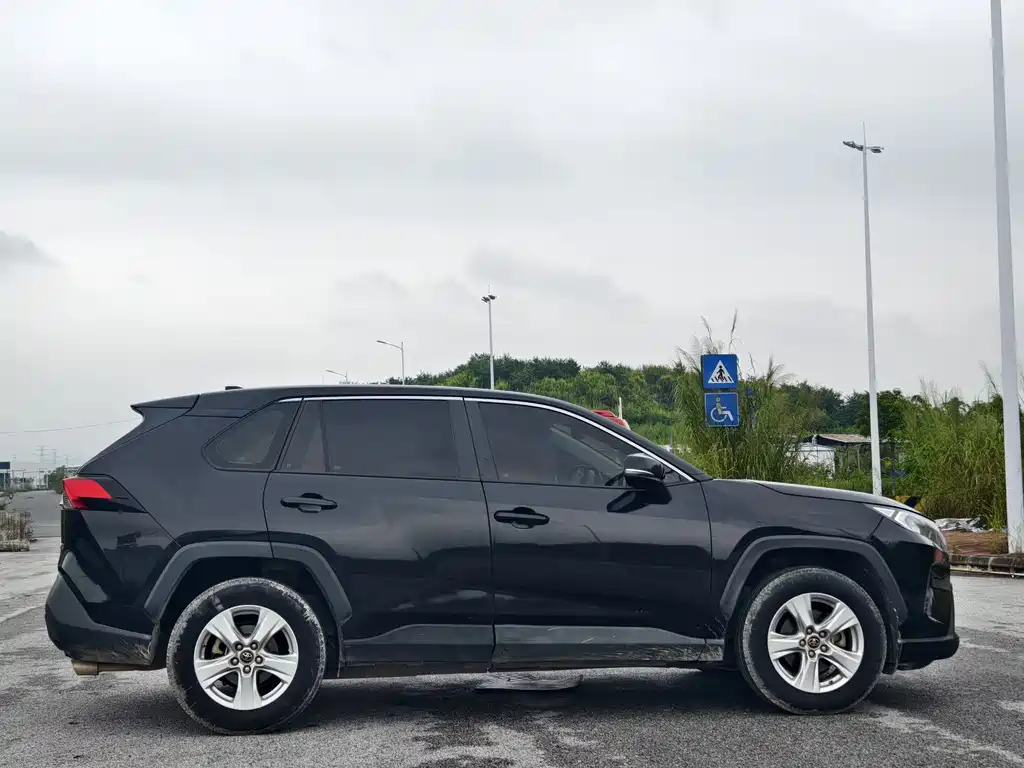 TOYOTA RAV4 RONGFANG 2021