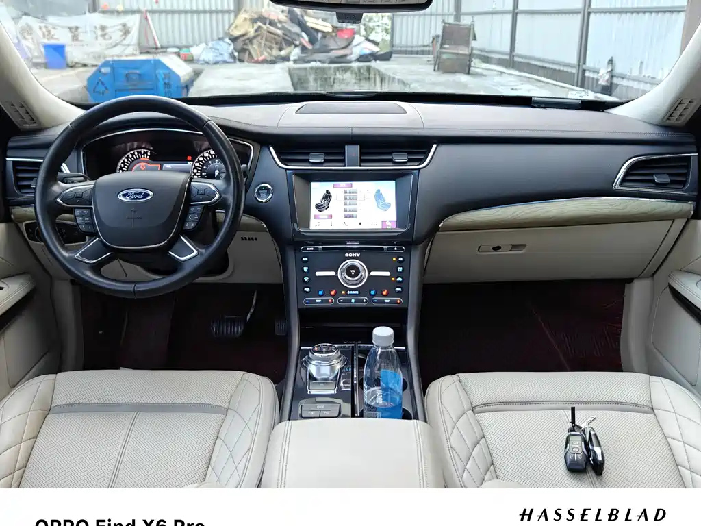FORD TAURUS 2019