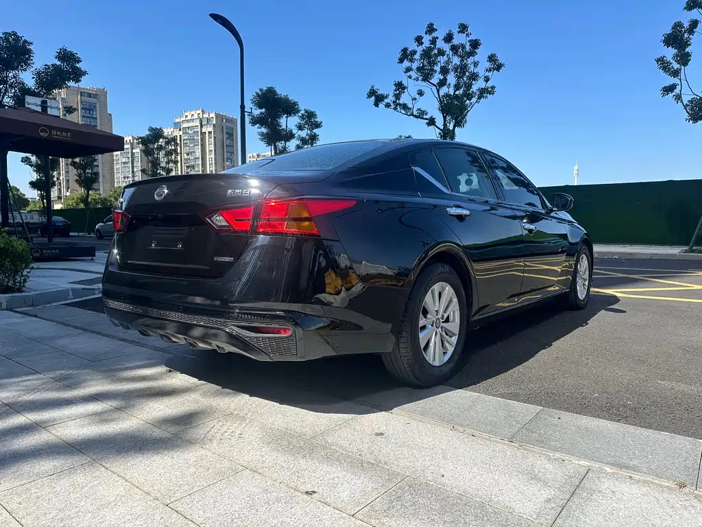 NISSAN TEANA 2019