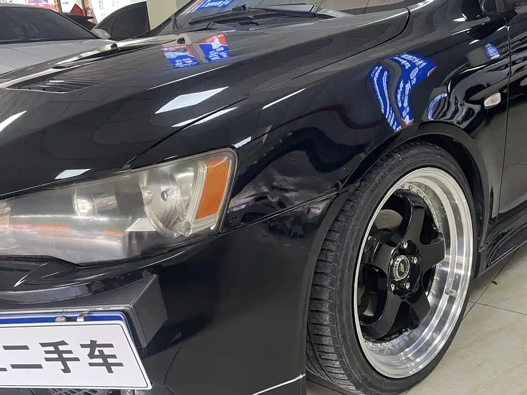 MITSUBISHI LANCER EX 2010