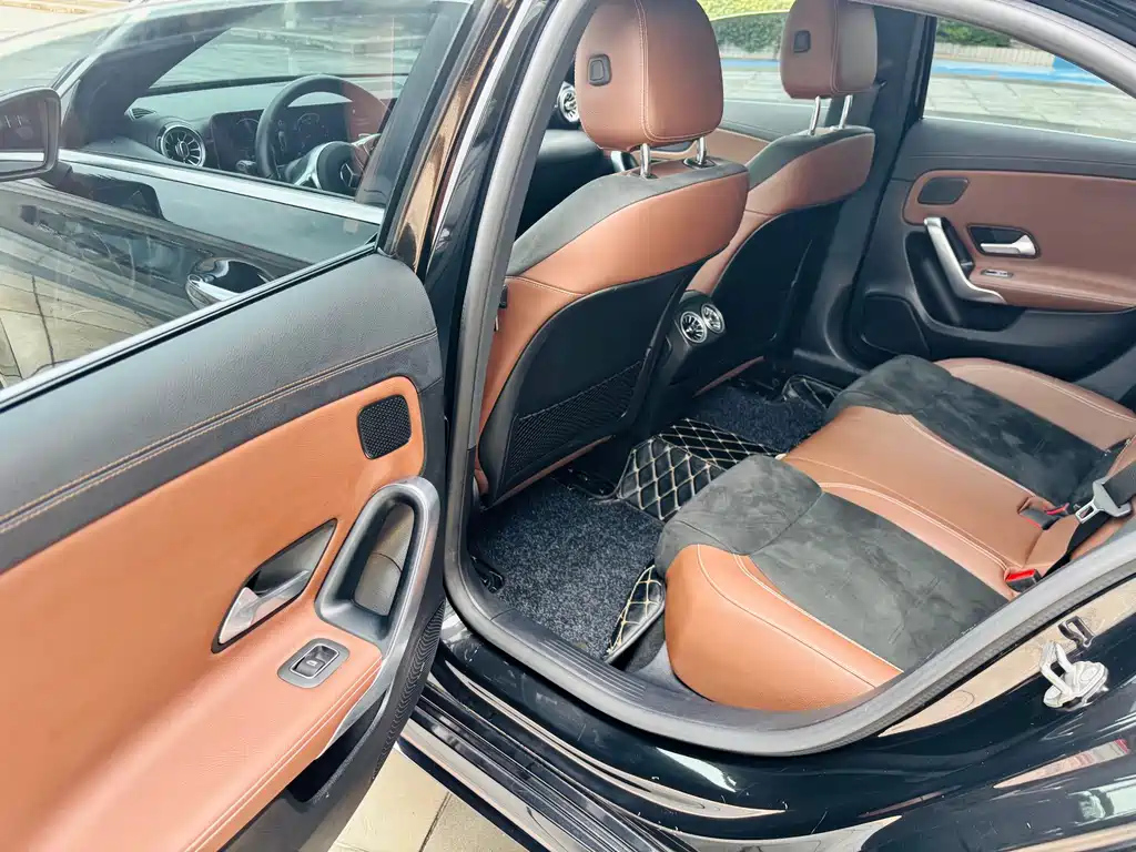 MERCEDES BENZ A-CLASS 2019