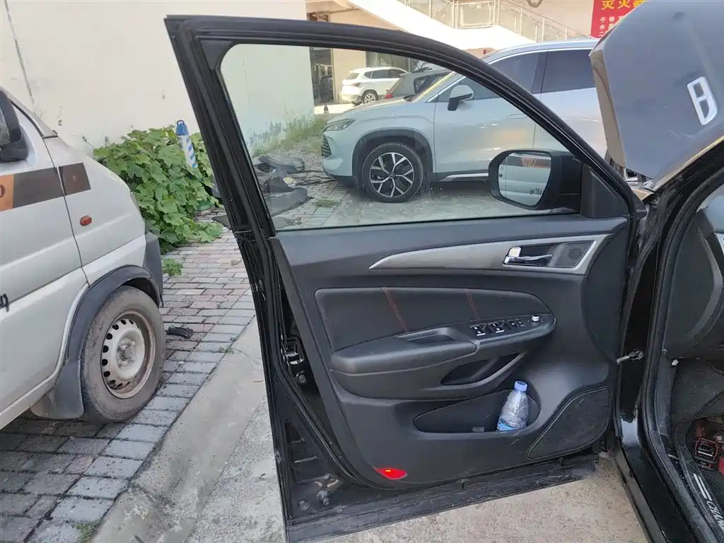 CHANGAN CS75 2016