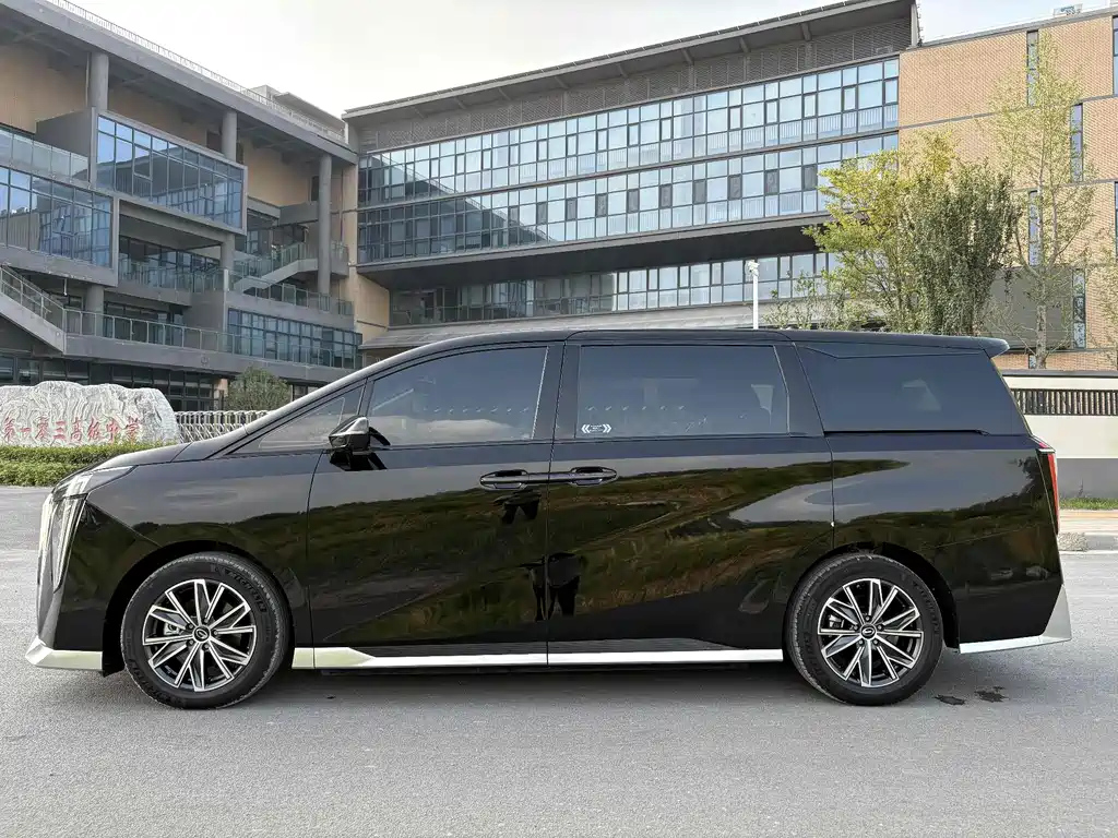 TRUMPCHI M8 2024