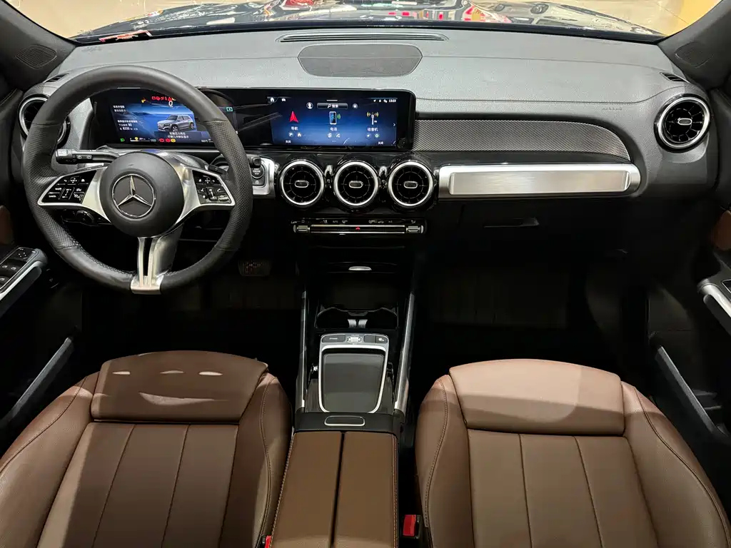 MERCEDES BENZ GLB 2023