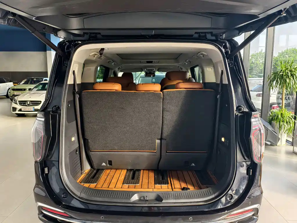 HONGQI HQ9 2023