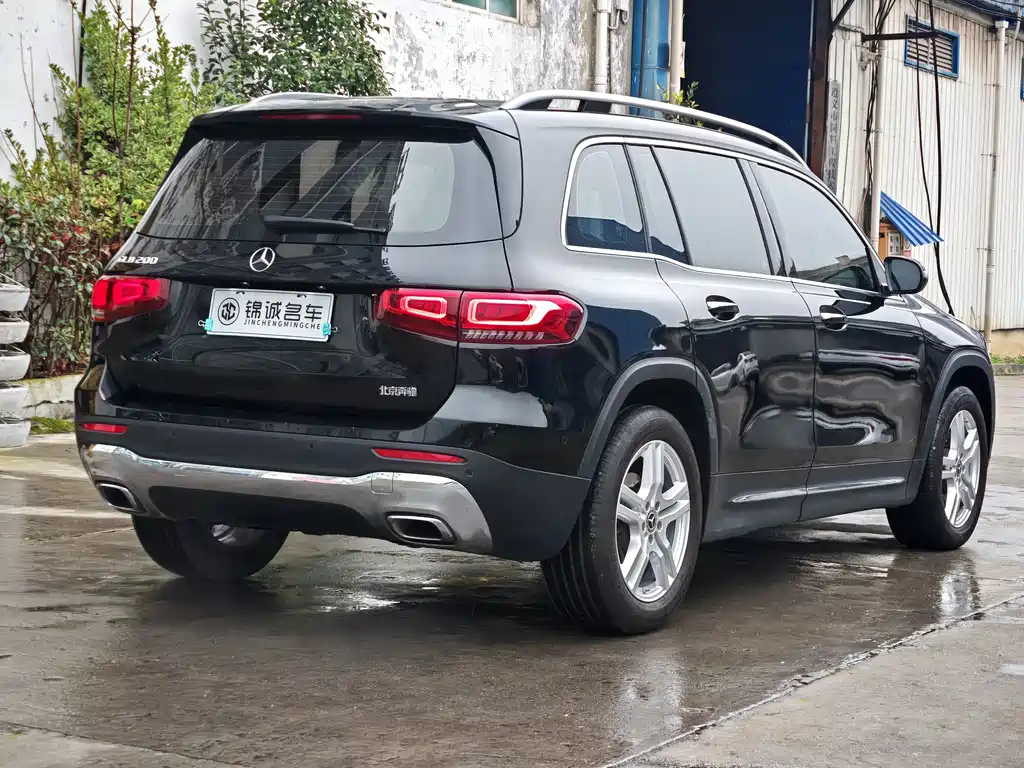 MERCEDES BENZ GLB 2023
