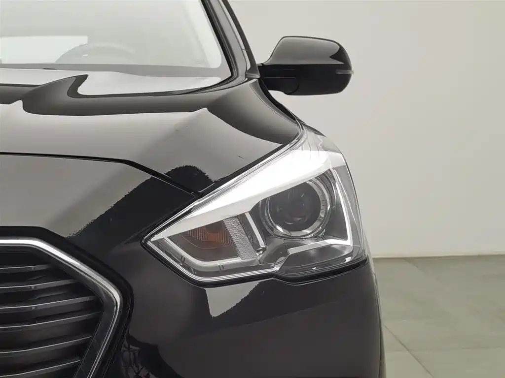 HAVAL M6 2017