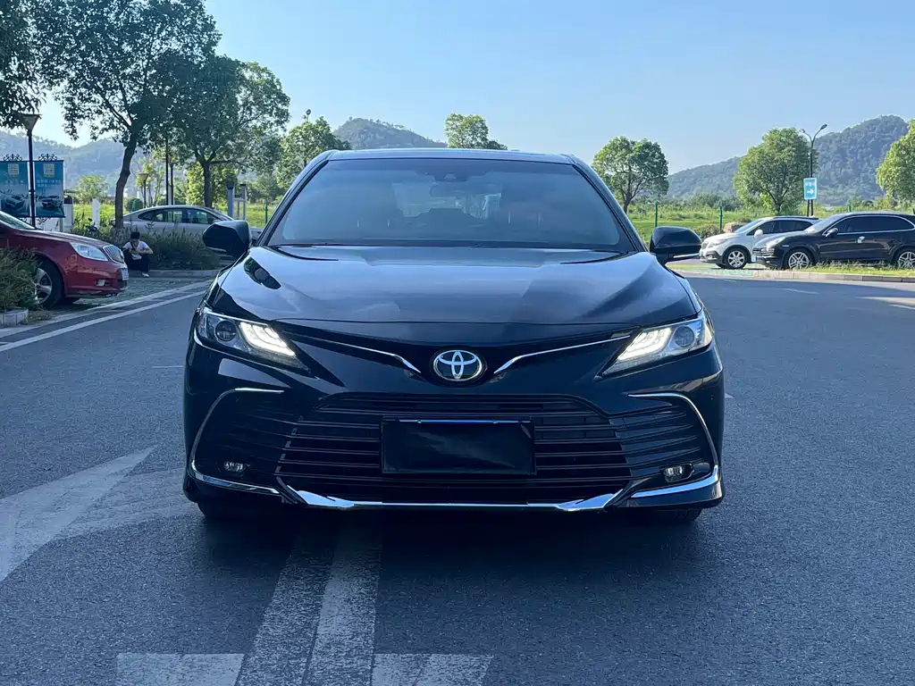 TOYOTA CAMRY 2023