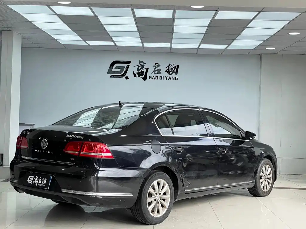 VOLKSWAGEN MAGOTAN 2012