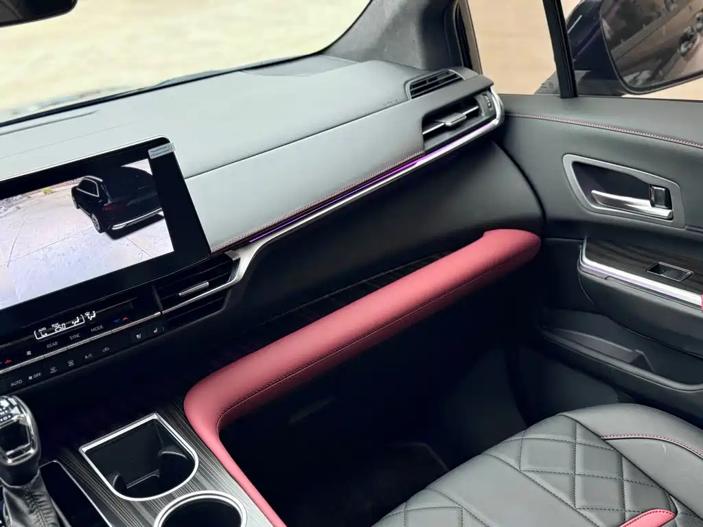 TOYOTA SIENNA SIENNA 2025