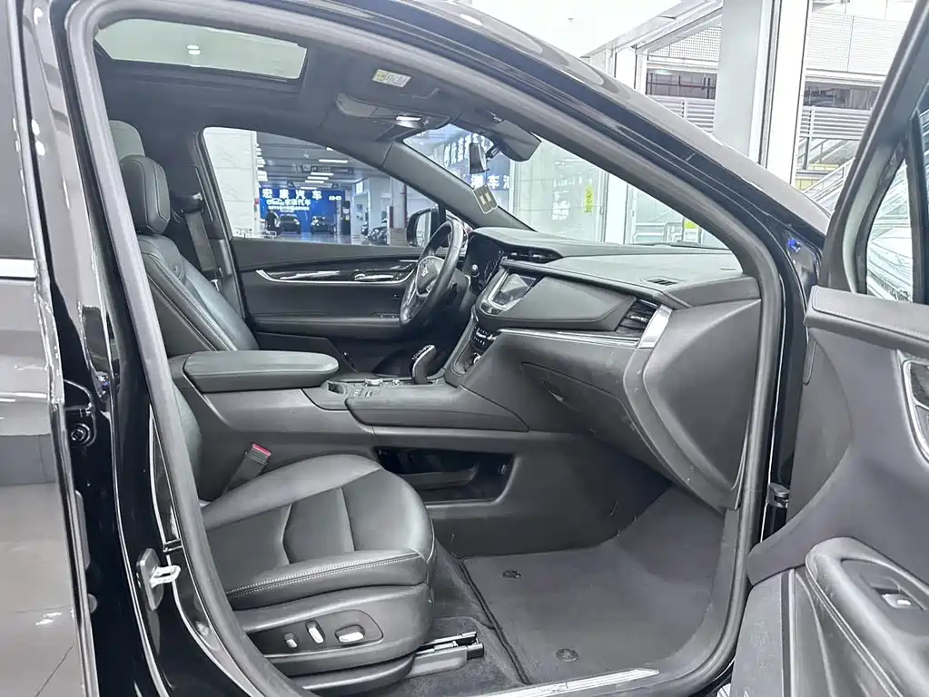 CADILLAC XT5 2020