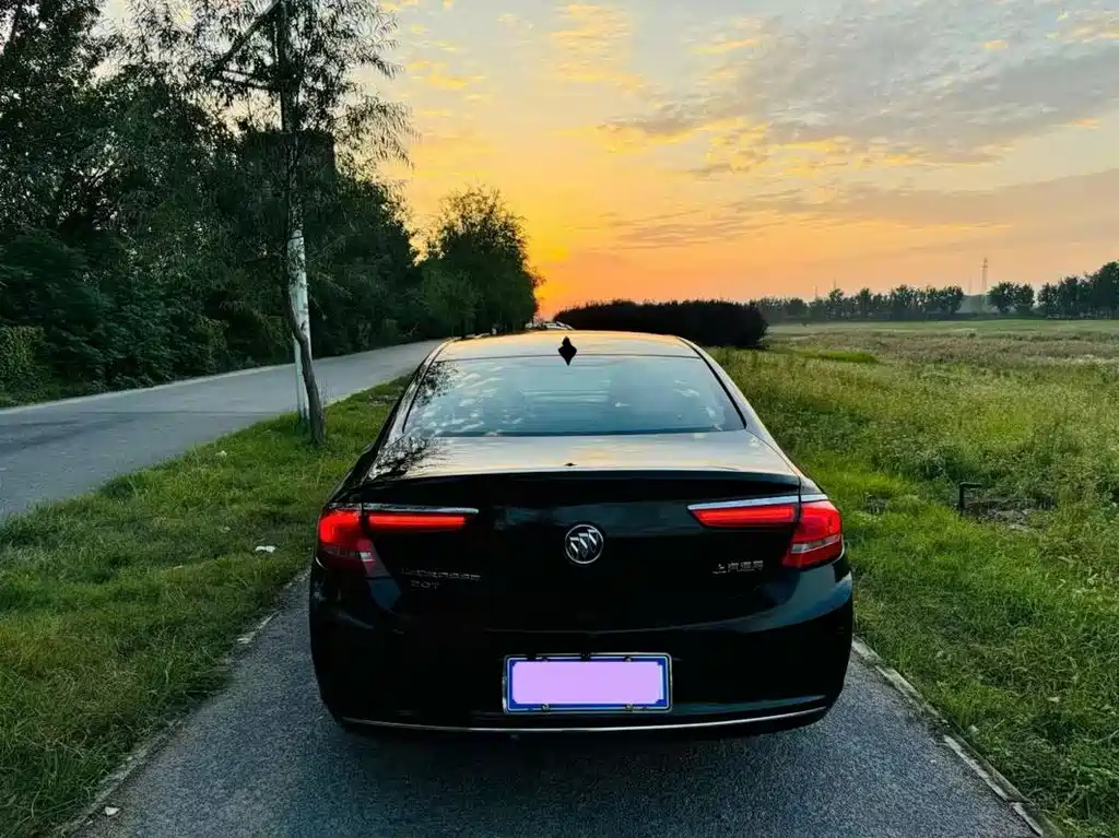 BUICK LACROSSE 2017