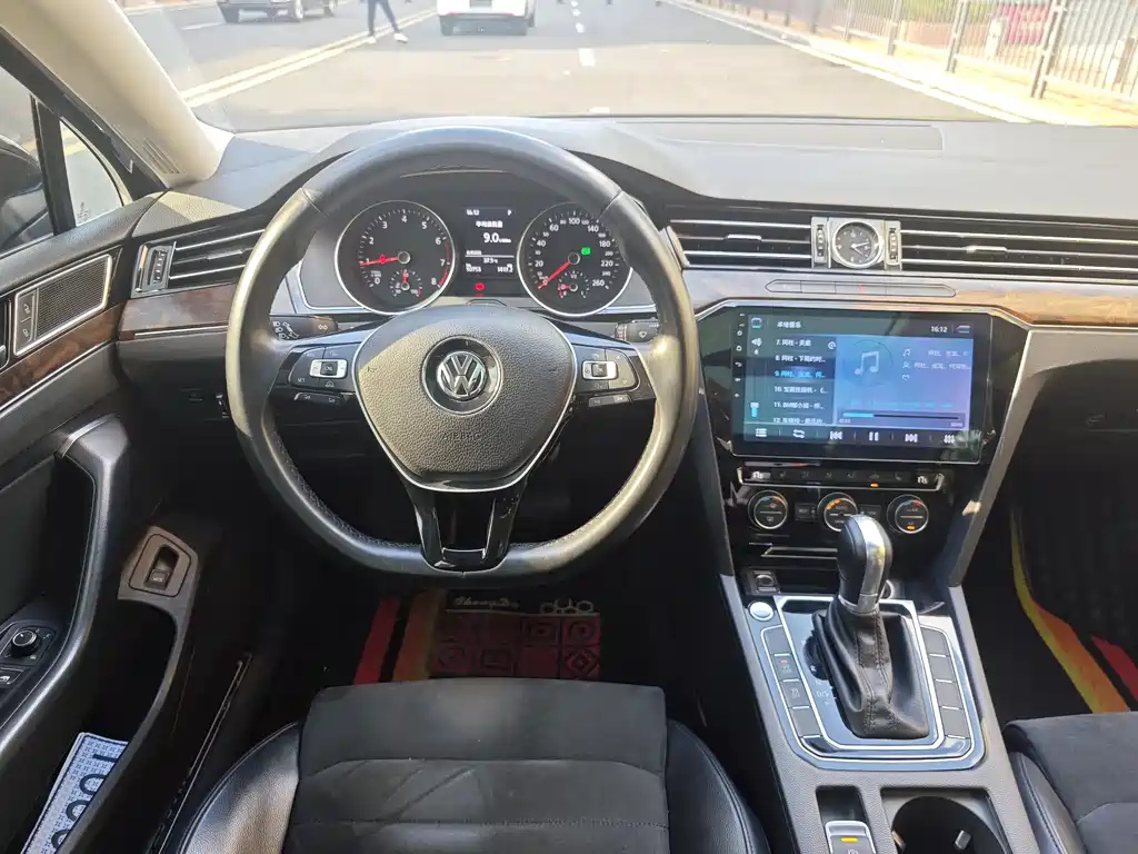 VOLKSWAGEN MAGOTAN 2017