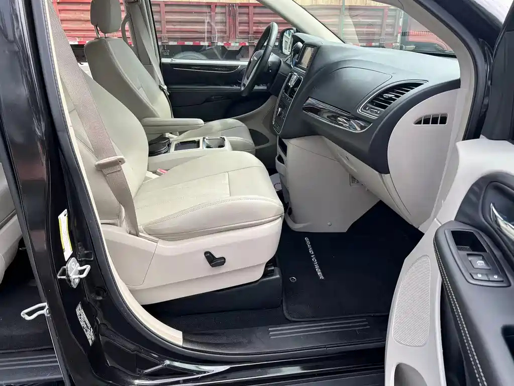 CHRYSLER BIG 捷龙 IMPORT 2015