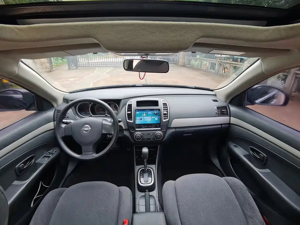NISSAN SYLPHY 2018