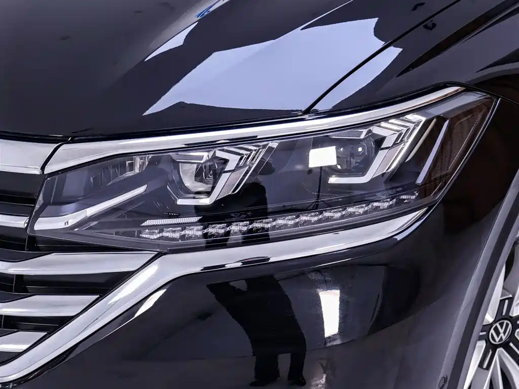 VOLKSWAGEN VILORAN 2024