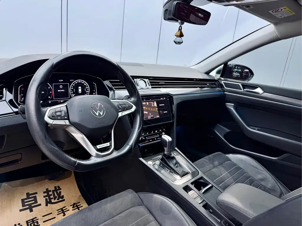 VOLKSWAGEN MAGOTAN 2022