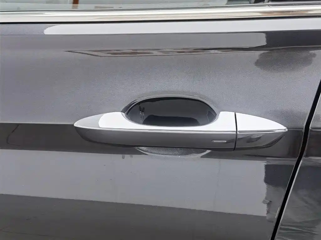 VOLKSWAGEN SAGITAR 2023