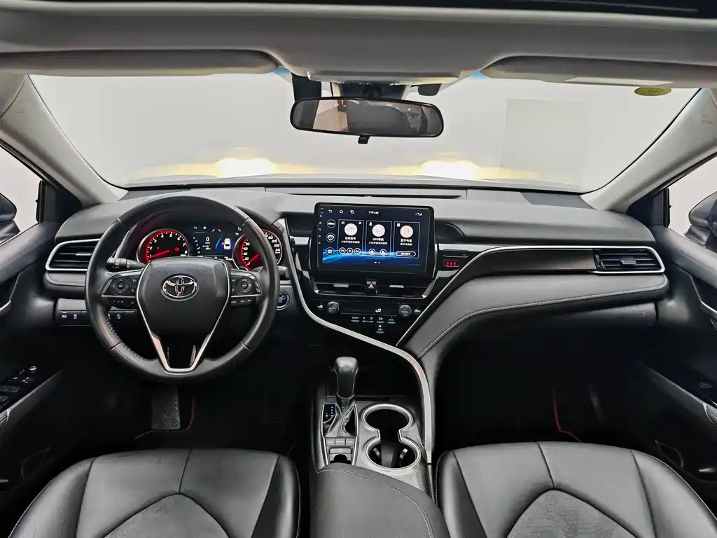 TOYOTA CAMRY 2021