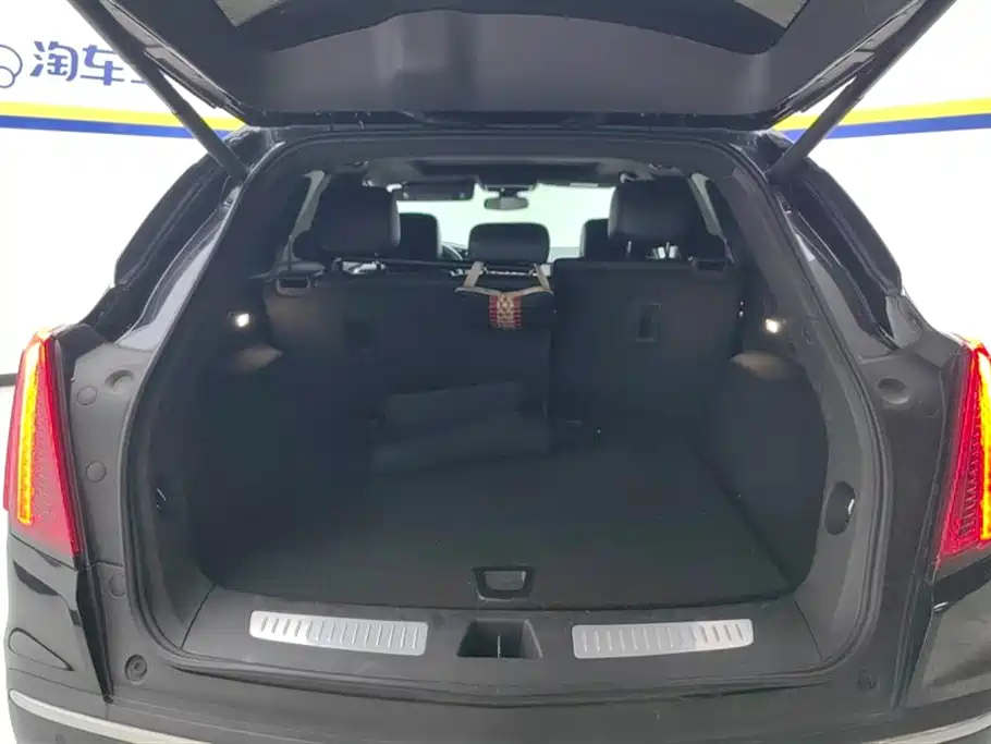CADILLAC XT5 2020
