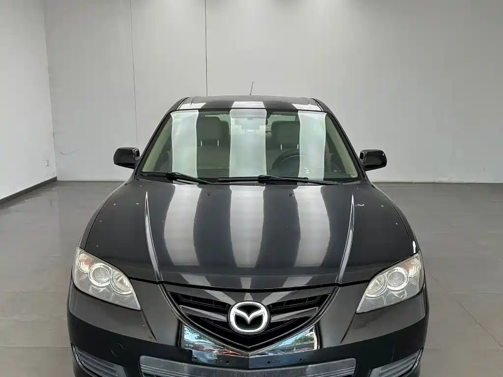 MAZDA 3 2010