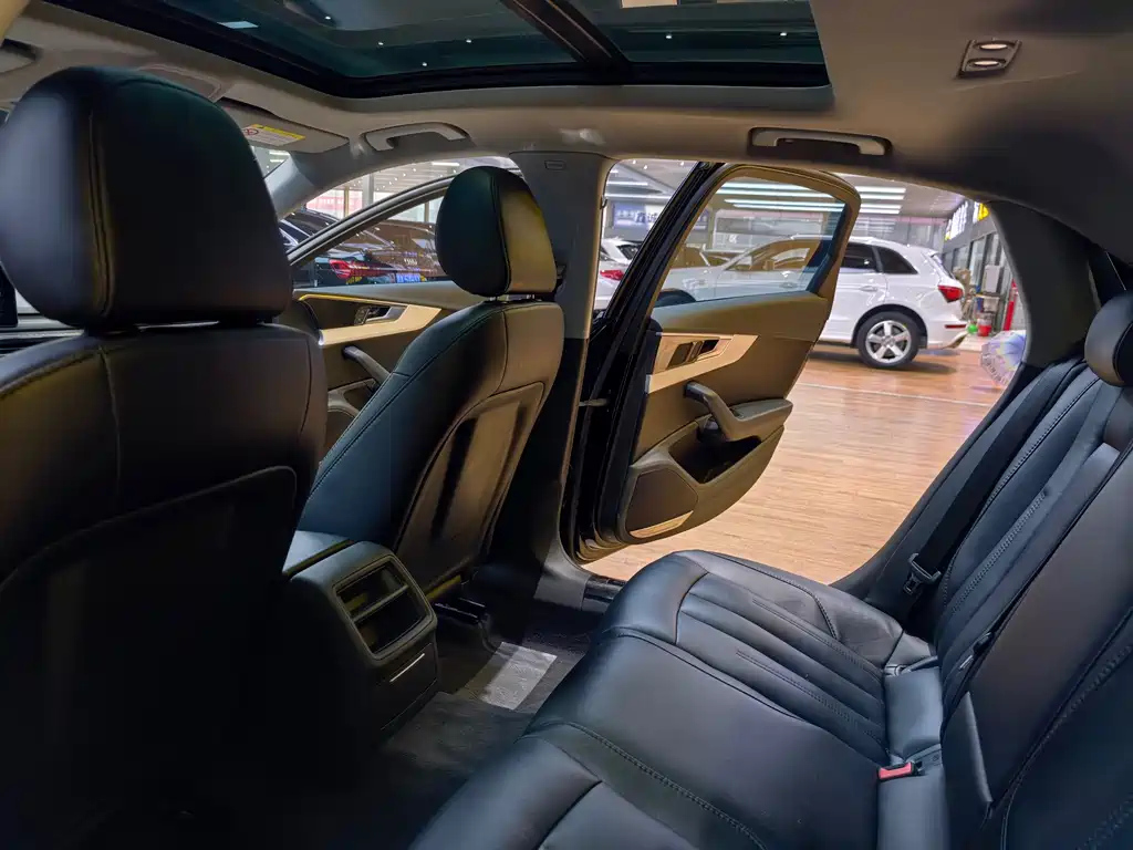 AUDI A4L 2019