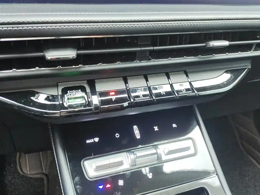 LINCOLN ADVENTURER 2023