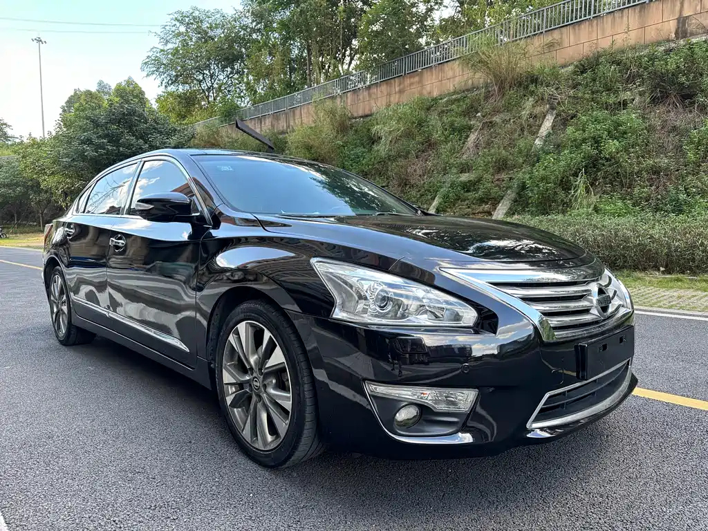 NISSAN TEANA 2014