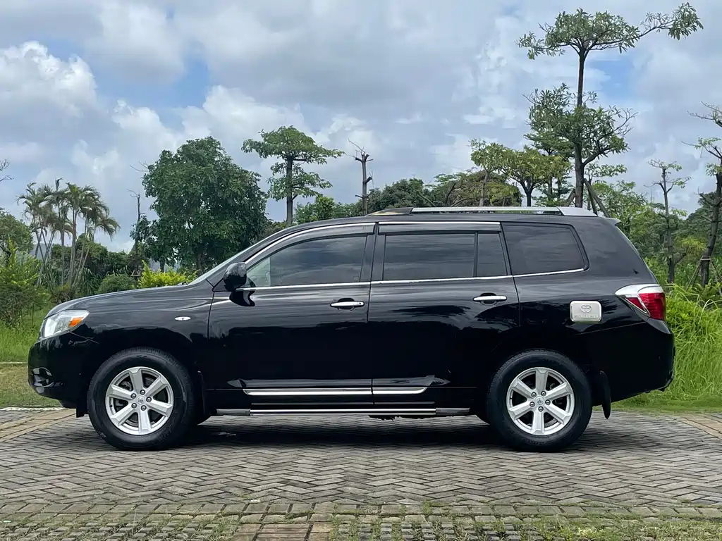 TOYOTA HIGHLANDER 2012