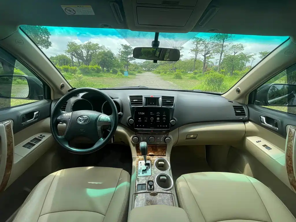 TOYOTA HIGHLANDER 2012