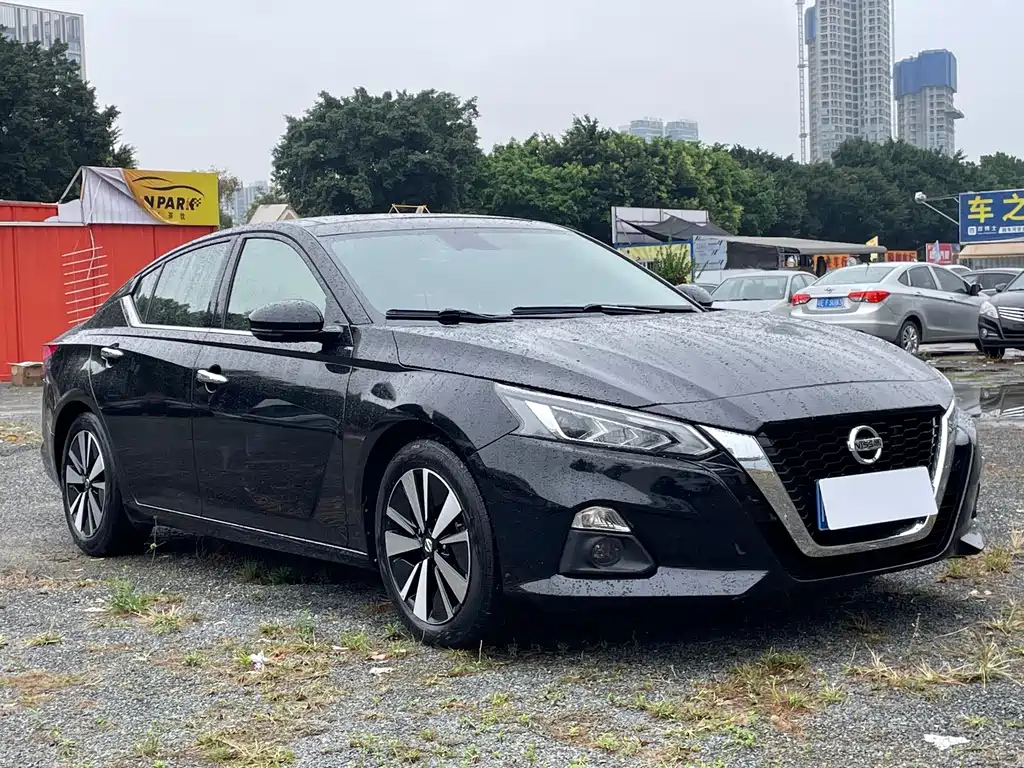 NISSAN TEANA 2021