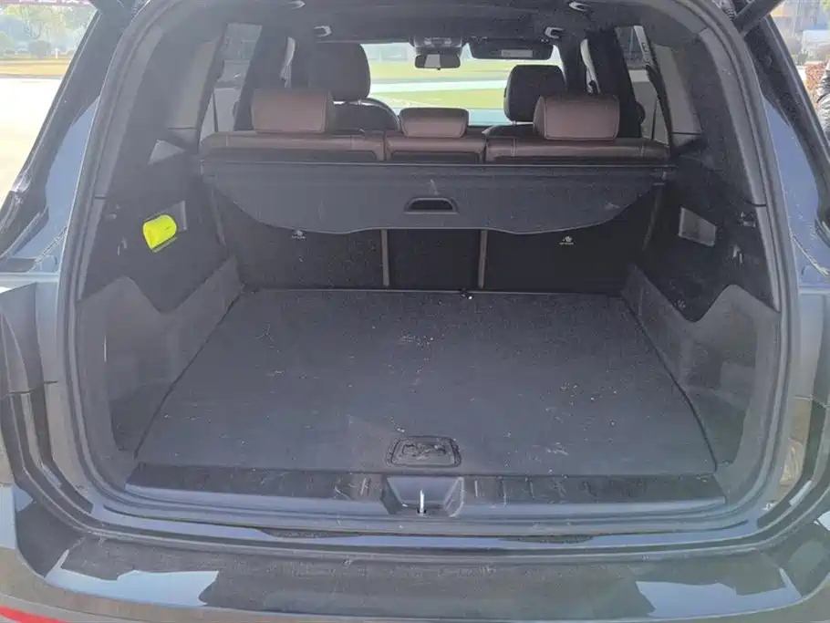 MERCEDES BENZ GLB 2024